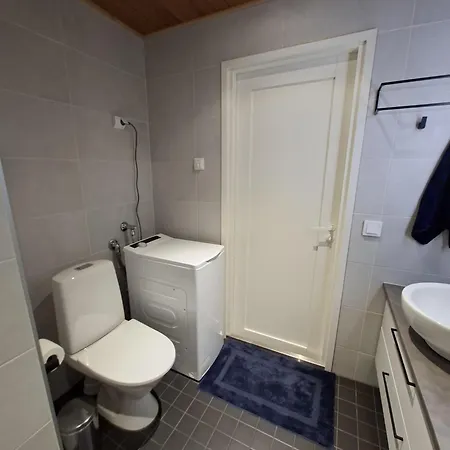 Lakeside Horizon - Spacious & Private Balcony Apartment
